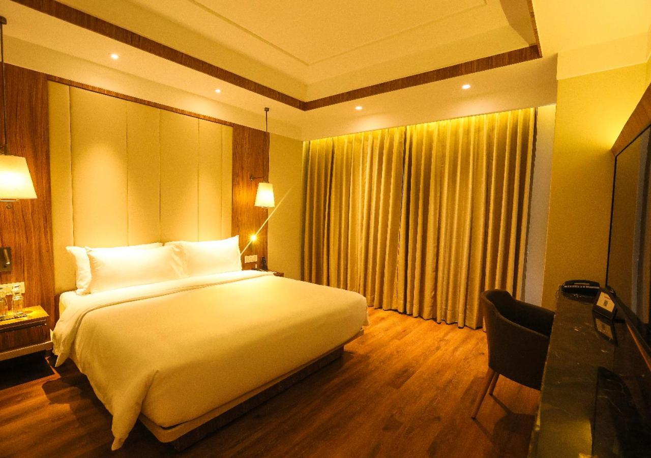 Hotel Radisson Bhopal Exterior foto